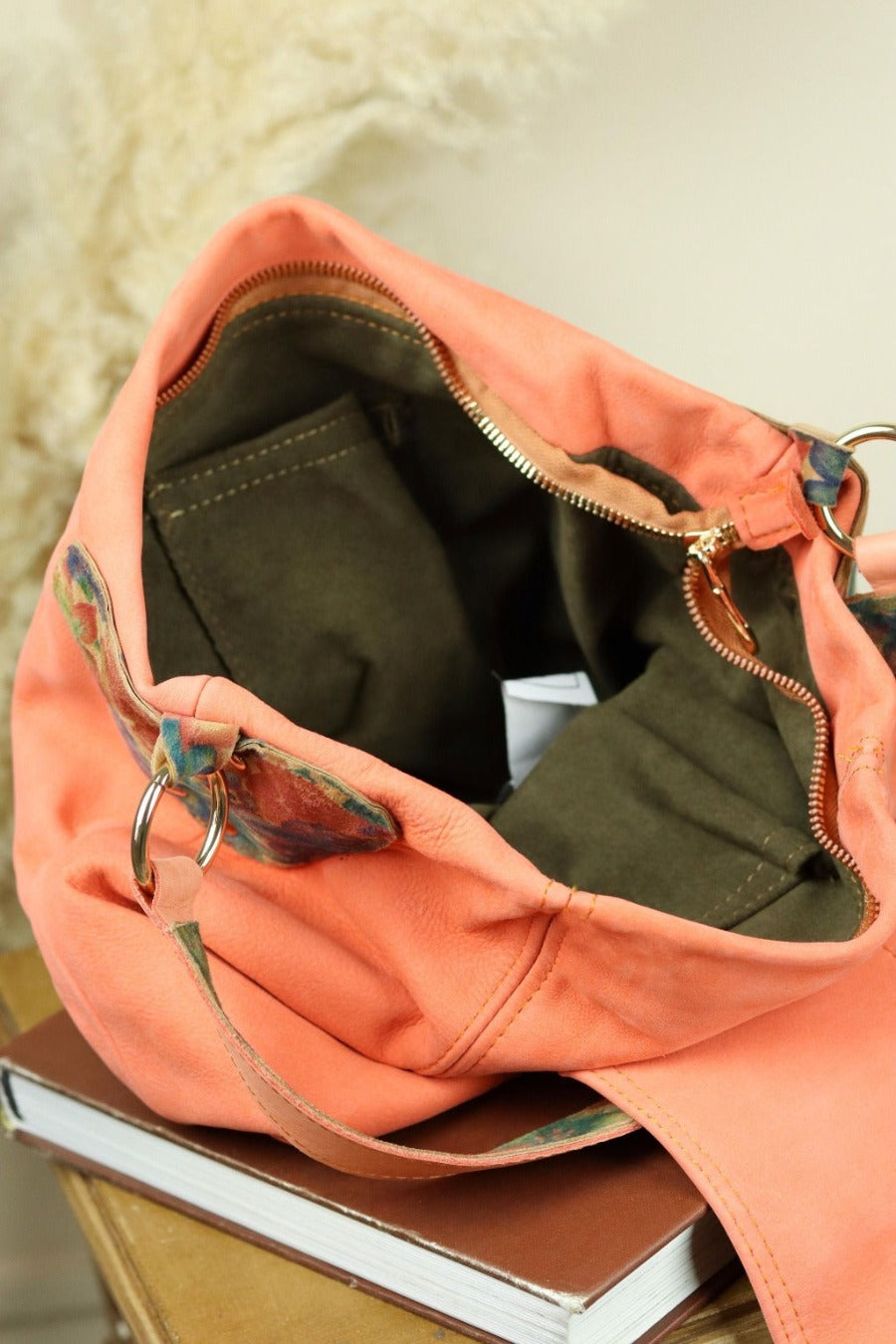 Bolsa hobo salmon piel - Aribet - 3